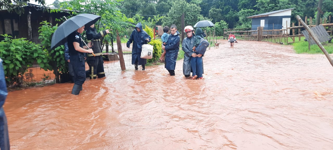 Efectos De La Tormenta Unas Personas Fueron Evacuadas En Ober Y